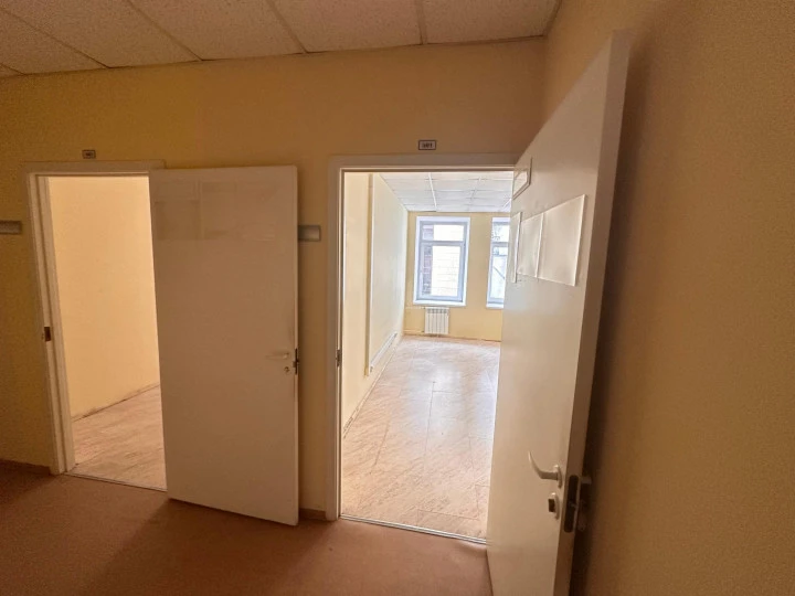 Нежилое помещение 444,9 кв.м. на Петроградской набережной